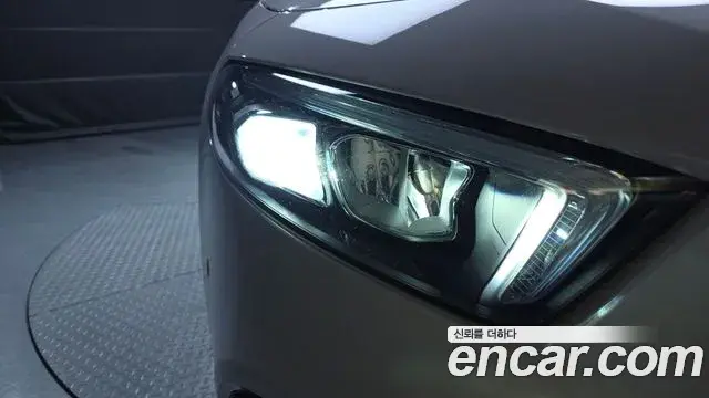 Mercedes-Benz A-Class 2021 — Şəkil 25/30