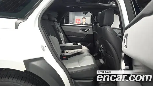Land Rover Range Rover Velar 2024 — ფოტო 5/41
