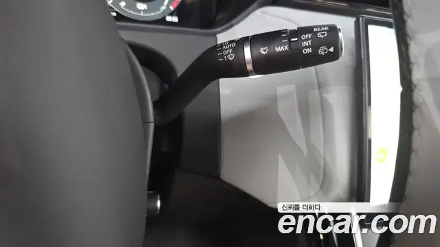 Land Rover Range Rover Velar 2024 — ფოტო 6/41