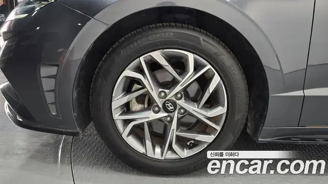 Hyundai Sonata 2022 — Фото 4/20