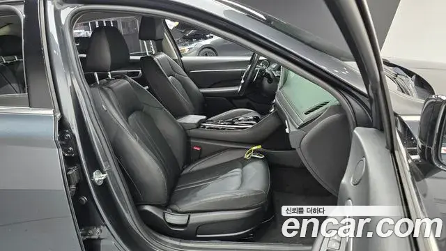 Hyundai Sonata Hybrid 2022 — ფოტო 16/30