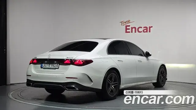Mercedes-Benz E-Class 2026 — Фото 2/20