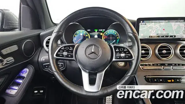 Mercedes-Benz GLC-Class 2021 — ფოტო 18/33