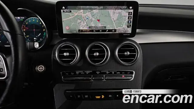 Mercedes-Benz GLC-Class 2021 — ფოტო 9/33