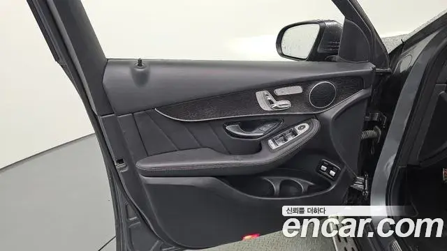Mercedes-Benz GLC-Class 2021 — ფოტო 23/33