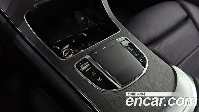 Mercedes-Benz GLC-Class 2021 — ფოტო 8/33