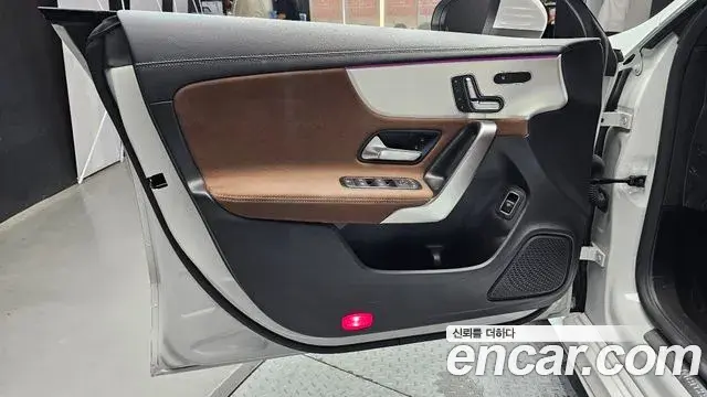 Mercedes-Benz CLA-Class 2024 — Şəkil 2/31
