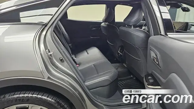 Toyota Crown Crossover 2024 — Фото 11/20