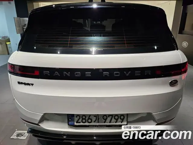 Land Rover Range Rover Sport 2023 — ფოტო 5/14