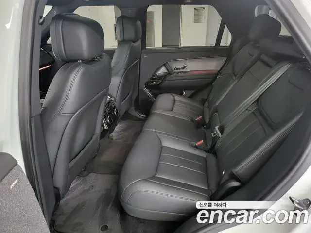 Land Rover Range Rover Sport 2023 — ფოტო 14/14