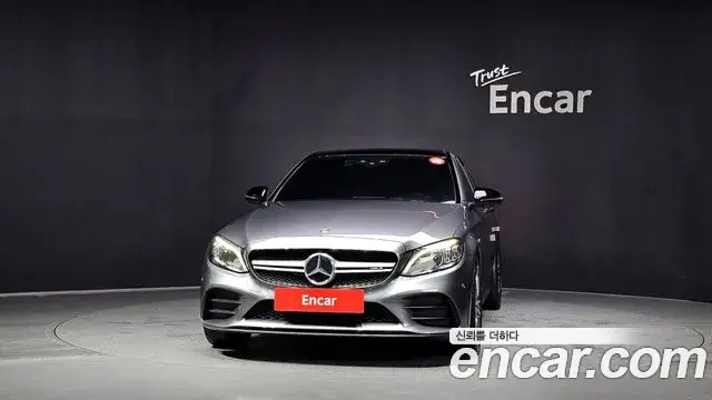Mercedes-Benz C-Class 2019 — Photo 2/20