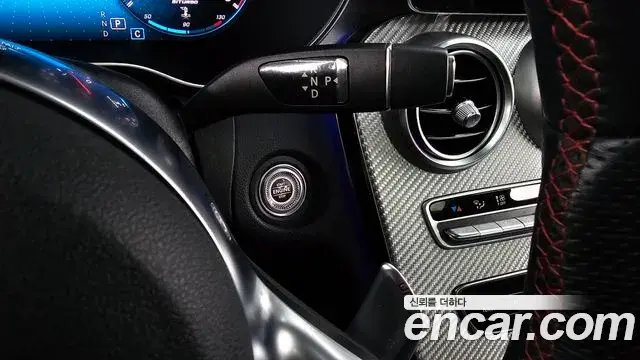 Mercedes-Benz C-Class 2019 — Photo 8/20