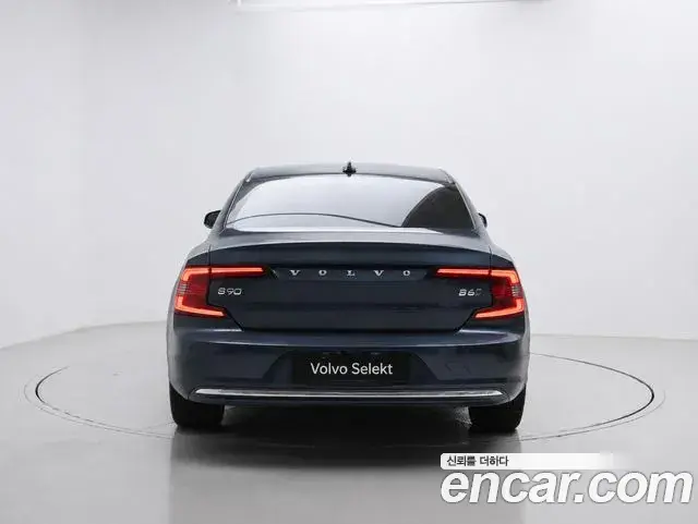 Volvo S90 2022 — ფოტო 14/19