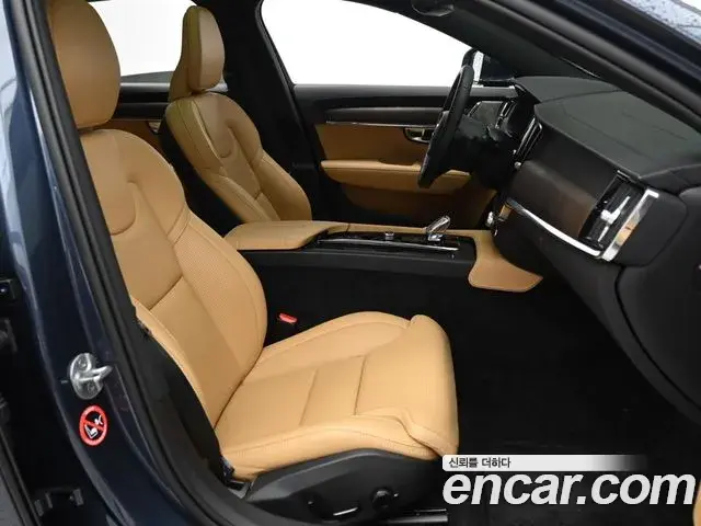 Volvo S90 2022 — ფოტო 10/19