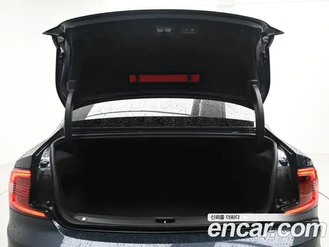 Volvo S90 2022 — ფოტო 8/19