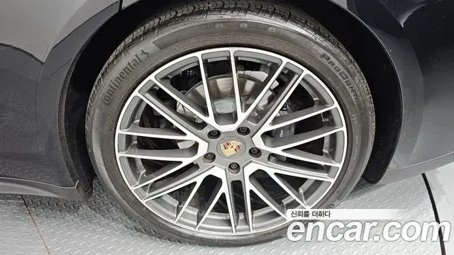 Porsche Panamera 2025 — Photo 8/30