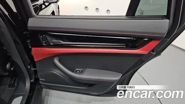 Porsche Panamera 2025 — Photo 12/30