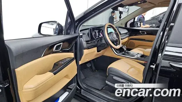Kia Carnival 2022 — Фото 10/20
