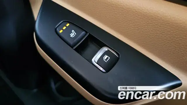 Kia Carnival 2022 — Фото 19/20