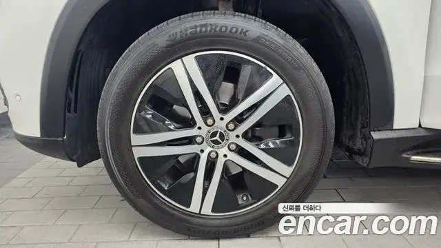 Mercedes-Benz GLE-Class 2020 — Фото 5/20