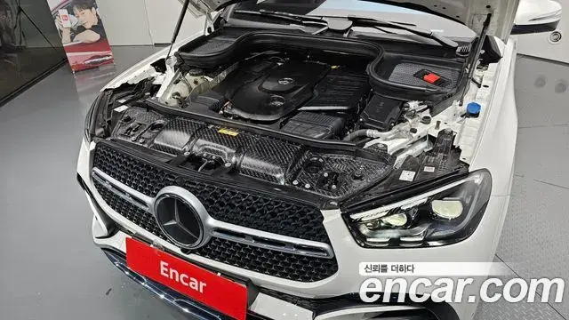 Mercedes-Benz GLE-Class 2024 — Şəkil 28/35