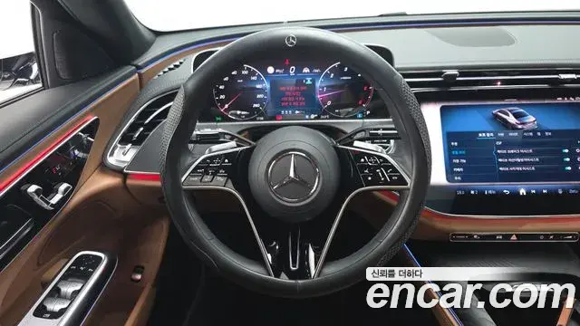 Mercedes-Benz E-Class 2024 — Фото 14/20