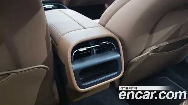 Mercedes-Benz E-Class 2024 — ფოტო 12/33