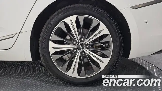 Kia K8 2021 — Photo 34/38