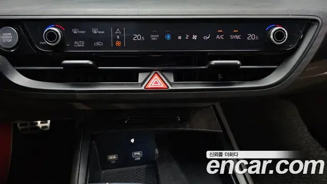 Kia K8 2021 — Photo 8/38
