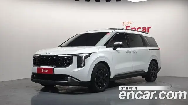 Kia Carnival 2025 — Фото 1/20