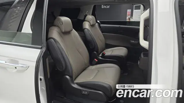 Kia Carnival 2025 — Фото 12/20