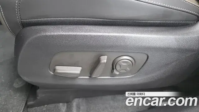 Kia Carnival 2025 — Şəkil 24/39