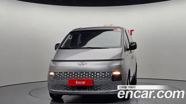 Hyundai Staria 2021 — Photo 3/20