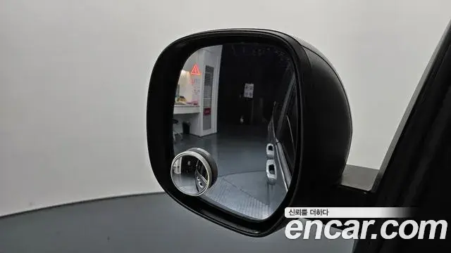 Hyundai Staria 2021 — Photo 18/20
