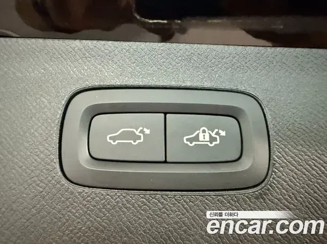 Volvo XC90 2024 — Photo 8/20