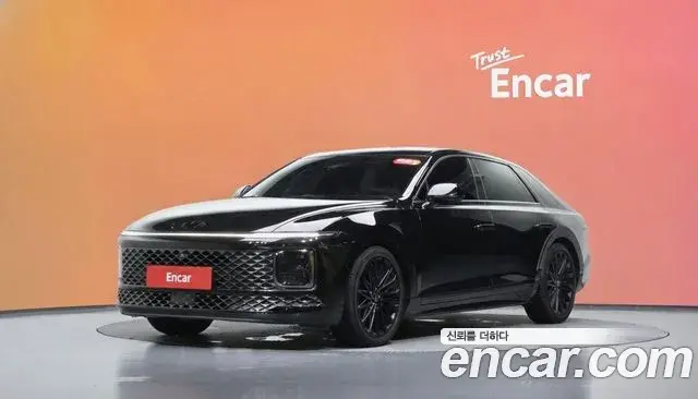 Hyundai Grandeur 2023 — Фото 1/20