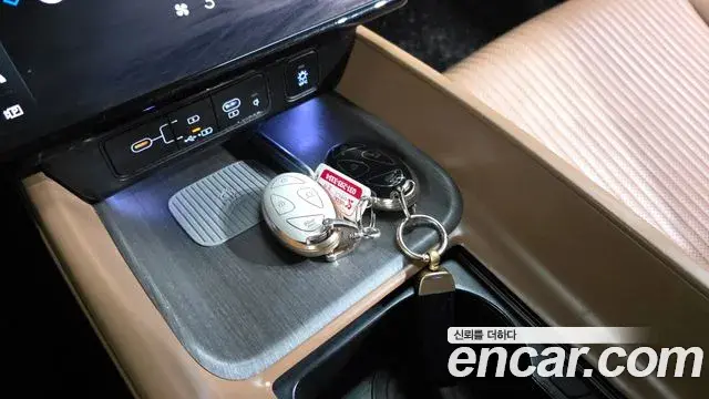 Hyundai Grandeur Hybrid 2023 — ფოტო 23/37