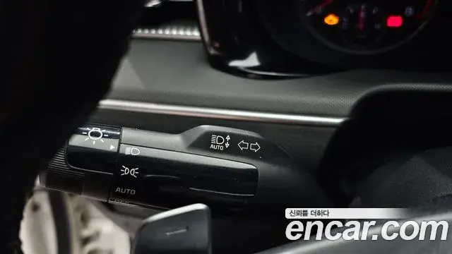 Kia K5 2020 — ფოტო 18/30