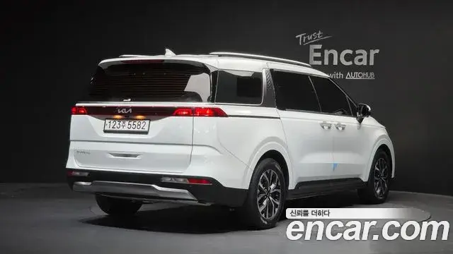 Kia Carnival 2022 — Фото 2/20