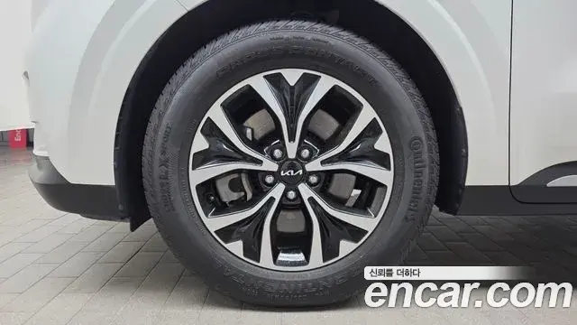 Kia Carnival 2022 — Фото 5/20