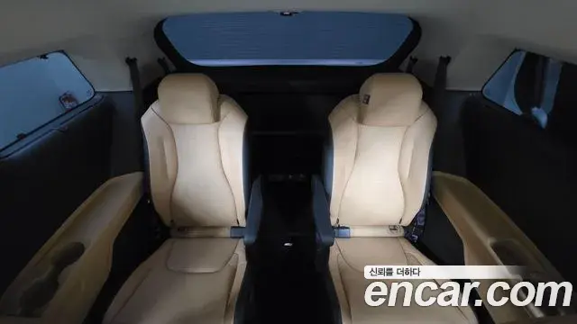 Kia Carnival 2022 — Фото 19/20