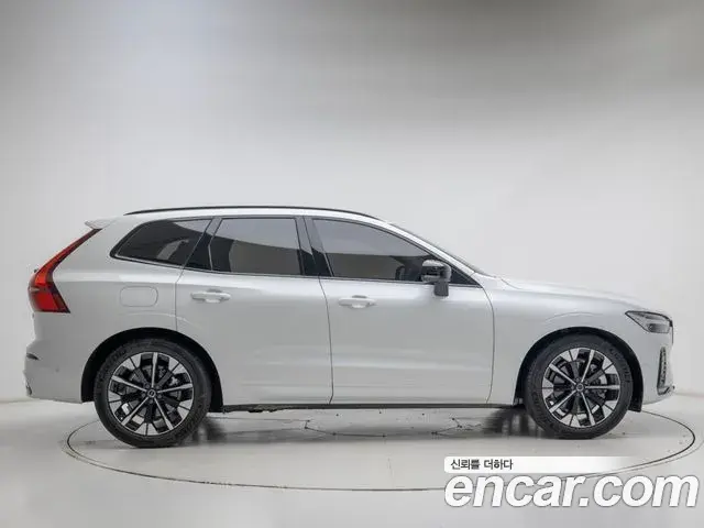 Volvo XC60 2026 — ფოტო 6/19