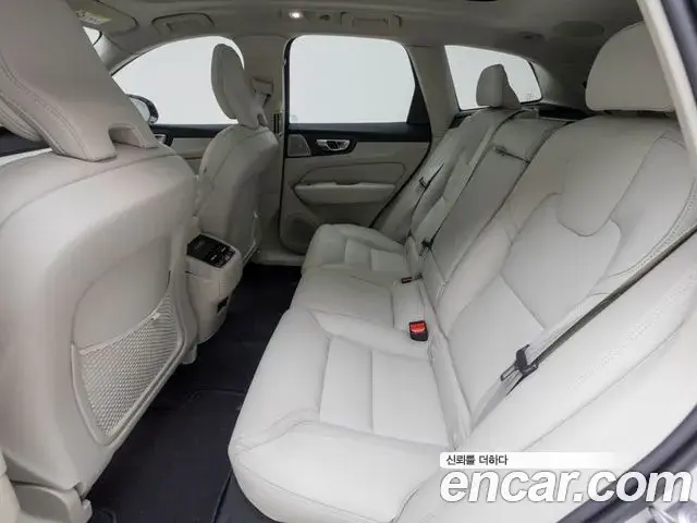 Volvo XC60 2026 — ფოტო 11/19