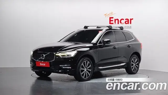 Volvo XC60 2019 — ფოტო 3/35