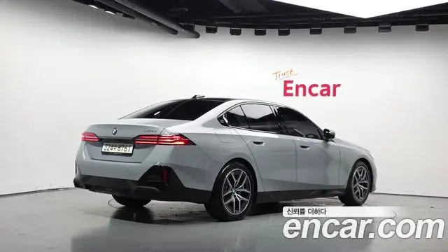 BMW 5 Series 2025 — Şəkil 10/20