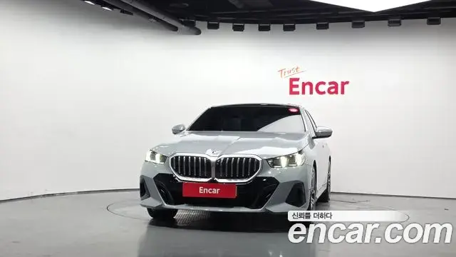 BMW 5 Series 2025 — Şəkil 2/20