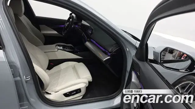 BMW 5 Series 2025 — Şəkil 9/20