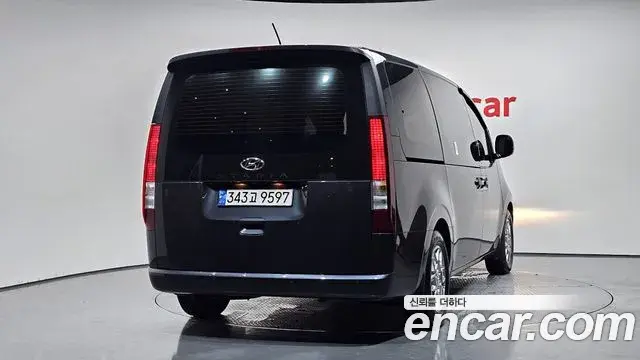 Hyundai Staria 2021 — Фото 4/20