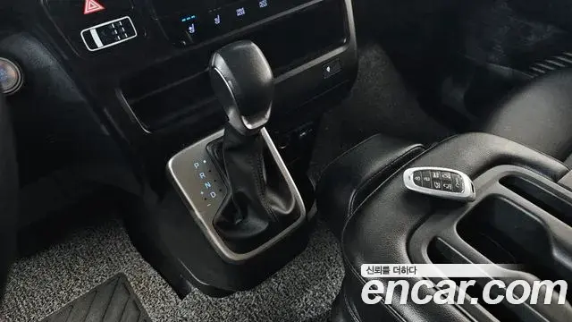 Hyundai Staria 2021 — Фото 9/20