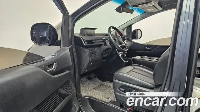 Hyundai Staria 2021 — Фото 10/20